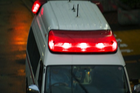 救急車がサイレンを鳴らさないケースと守るべき義務について 救急車がサイレンを鳴らさないケースと守るべき義務について